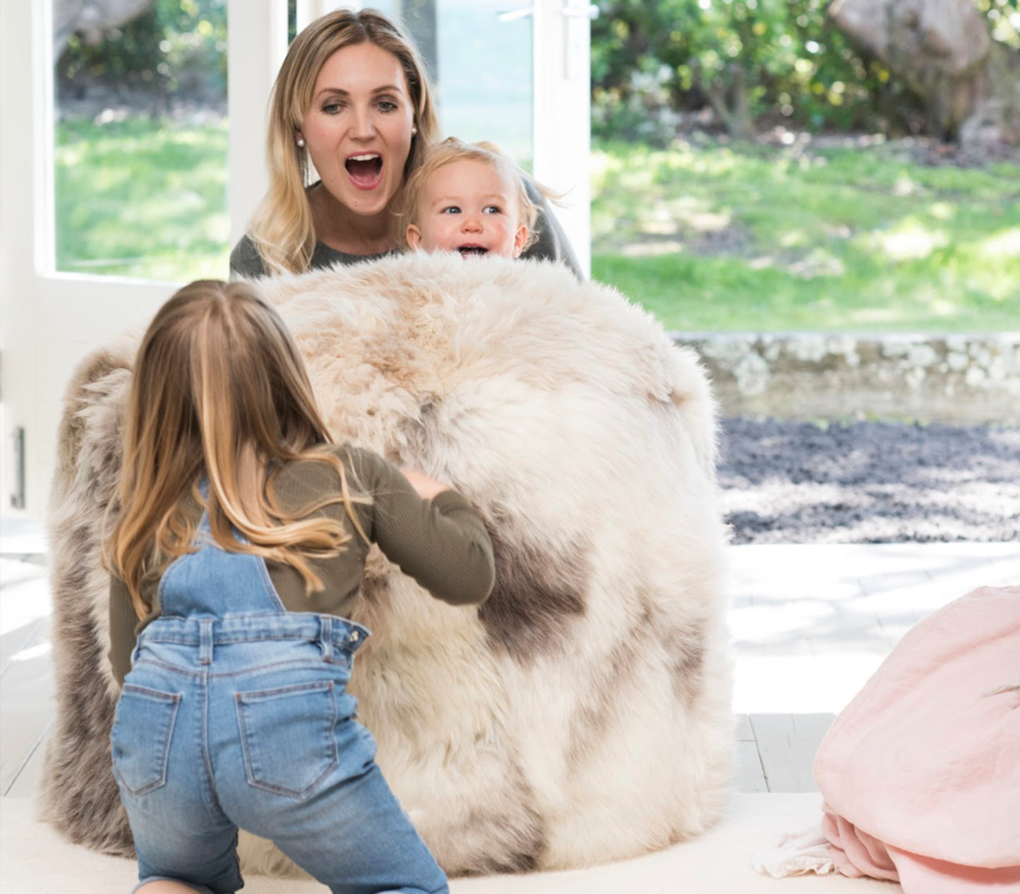 Woolly Sheepskin Pouf